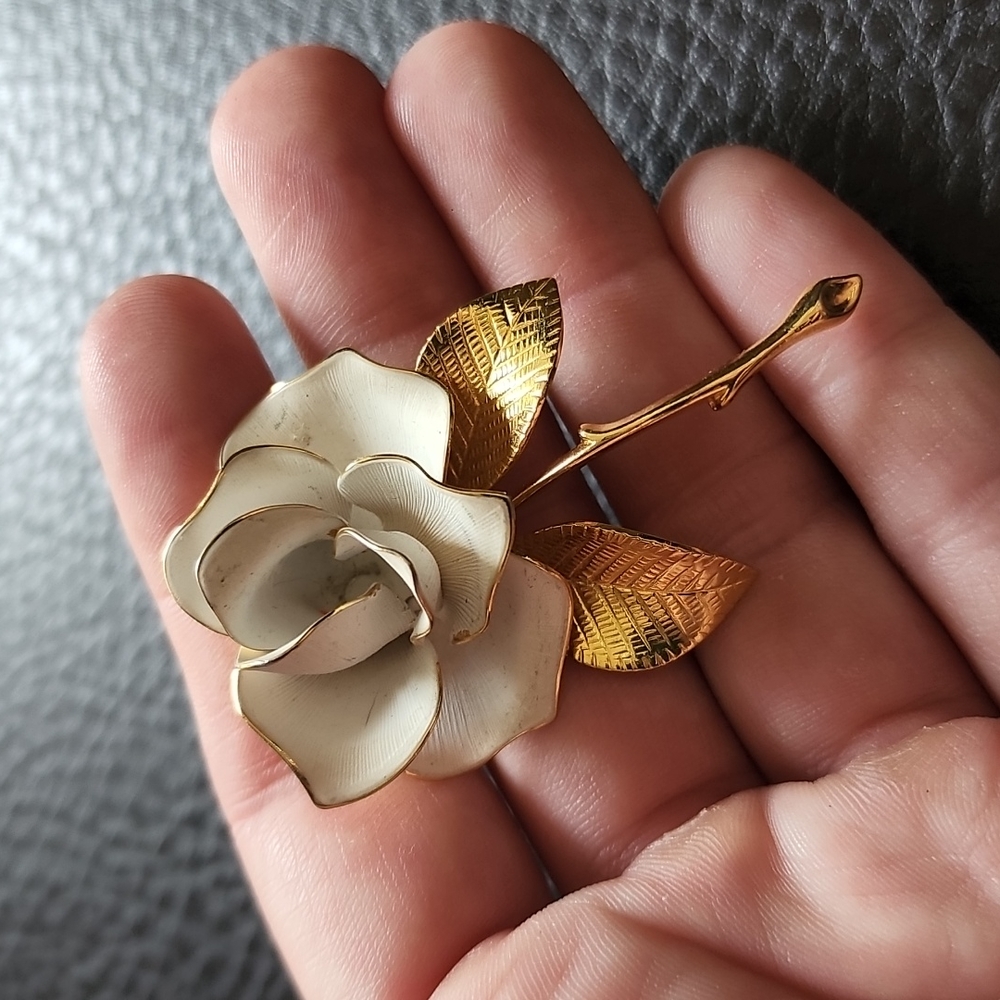 VTG Cerrito brooch